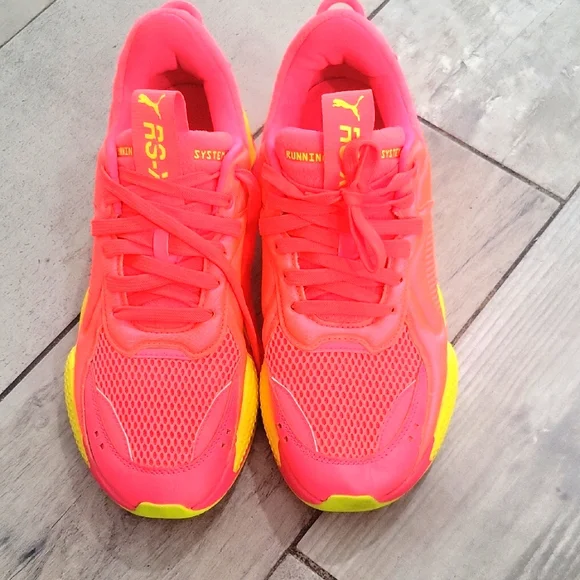 Puma Neon Pink and Yellow Sneakers Size 8.5 In Amazing Conition - Picture 1 of 6